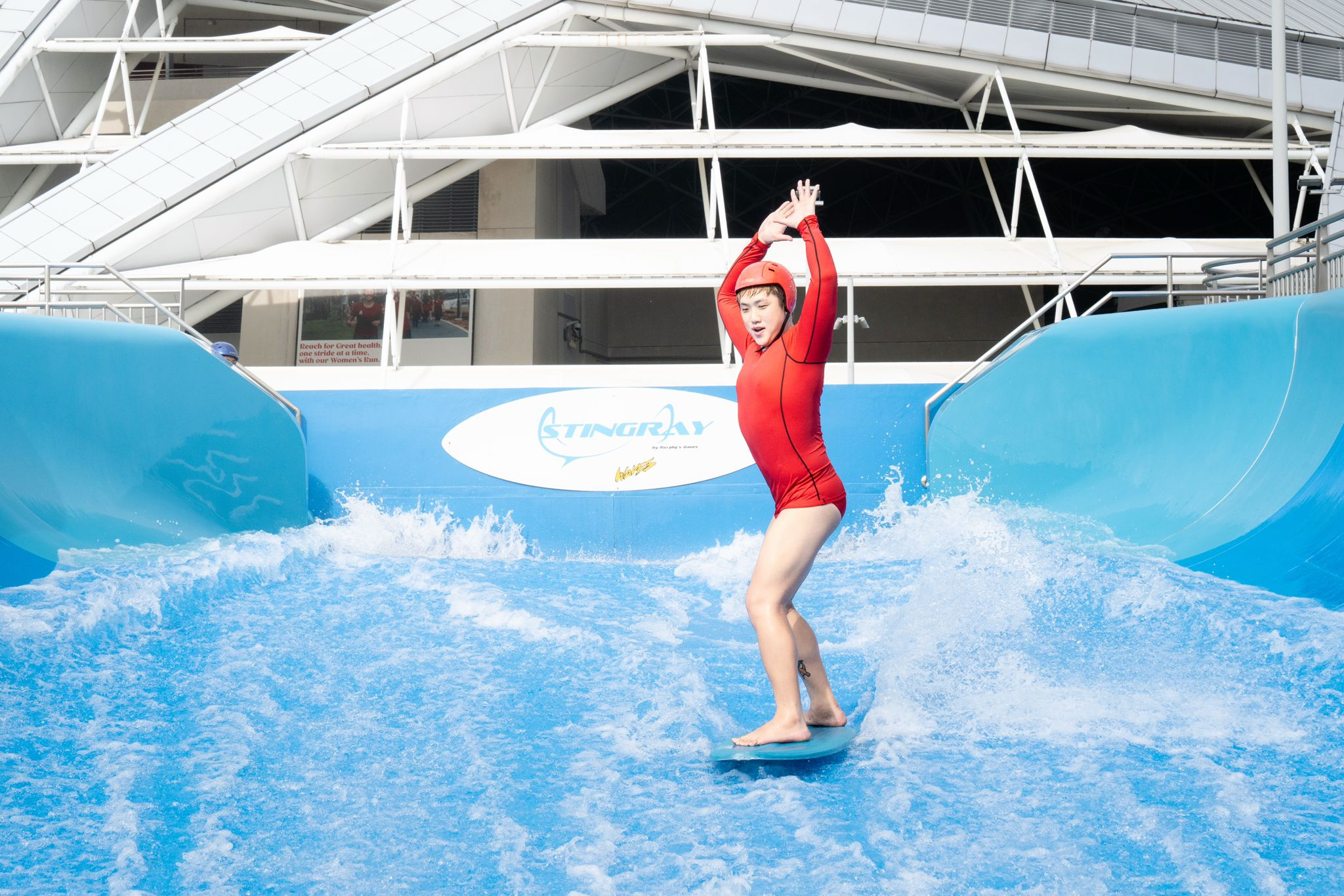 Lady Gaga superfan wakesurfing